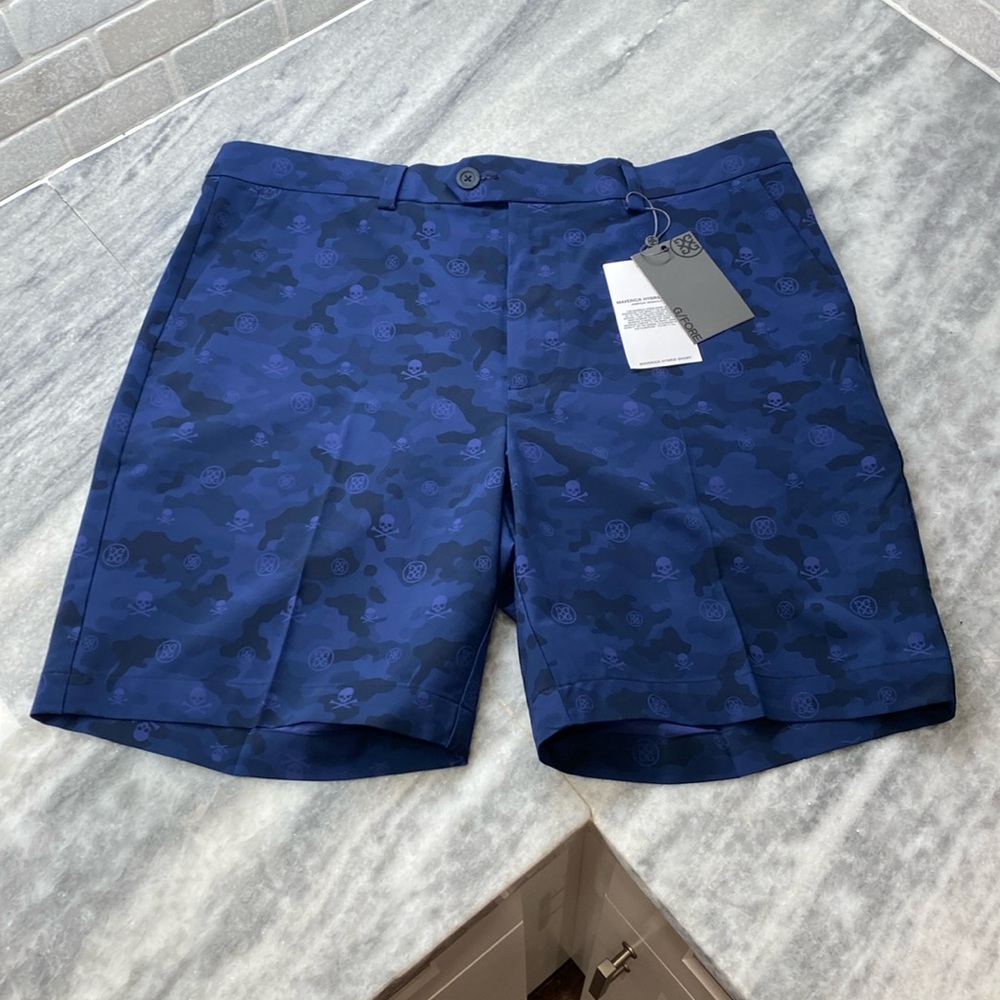 G/Fore flat front golf shorts size 34. NWT G/4